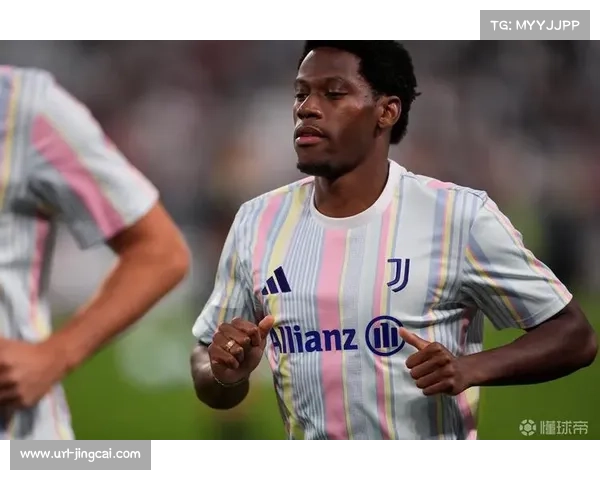 乔纳森·戴维点球中路被扑，尤文图斯错失反超良机